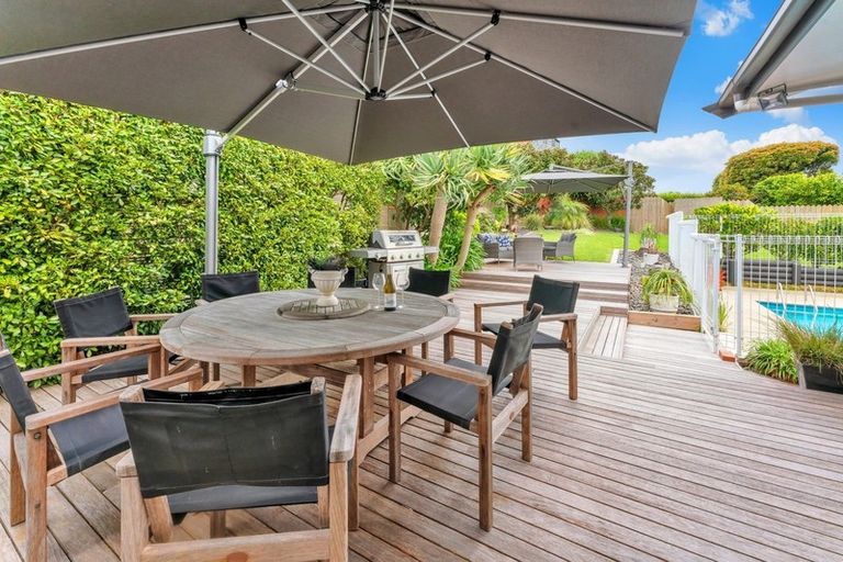 Photo of property in 6 Paisley Street, Mellons Bay, Auckland, 2014