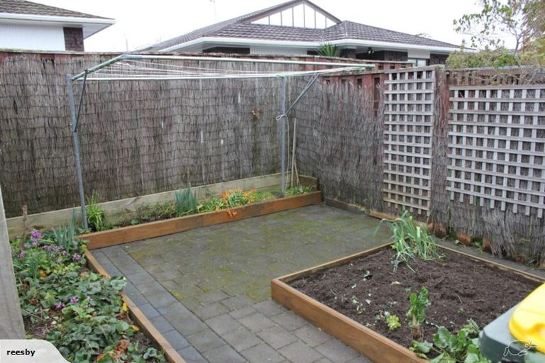 Photo of property in 3/76 Wellington Street, Howick, Auckland, 2014