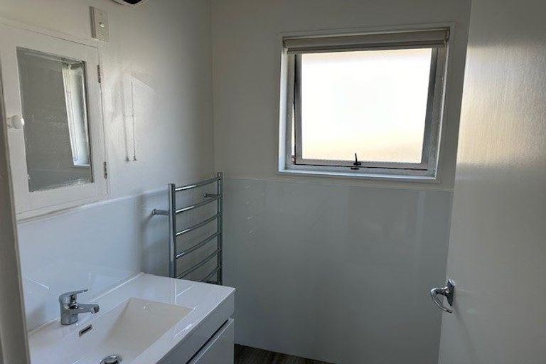 Photo of property in 82 Lowry Avenue, Redwood, Christchurch, 8051