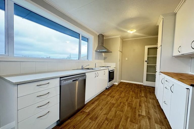 Photo of property in 195 Brockville Road, Brockville, Dunedin, 9011