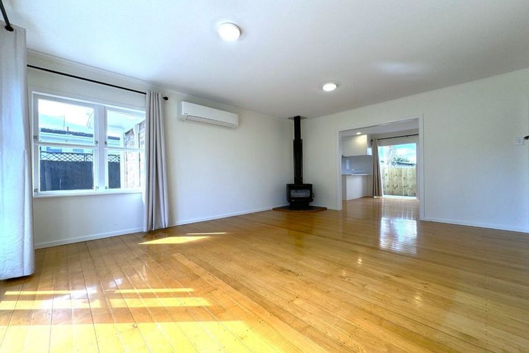 Photo of property in 23 Megan Avenue, Pakuranga Heights, Auckland, 2010