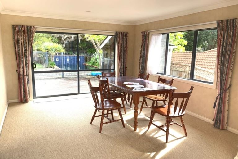 Photo of property in 21 Tumbridge Place, Somerville, Auckland, 2014