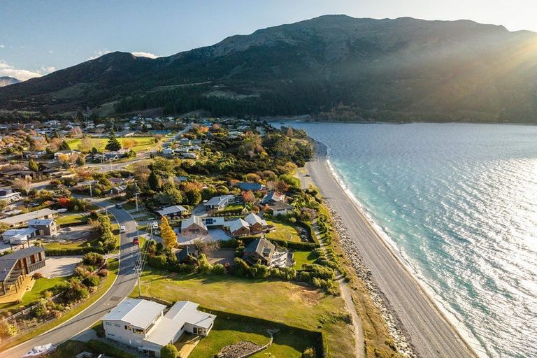 Photo of property in 34 Skinner Crescent, Lake Hawea, 9382