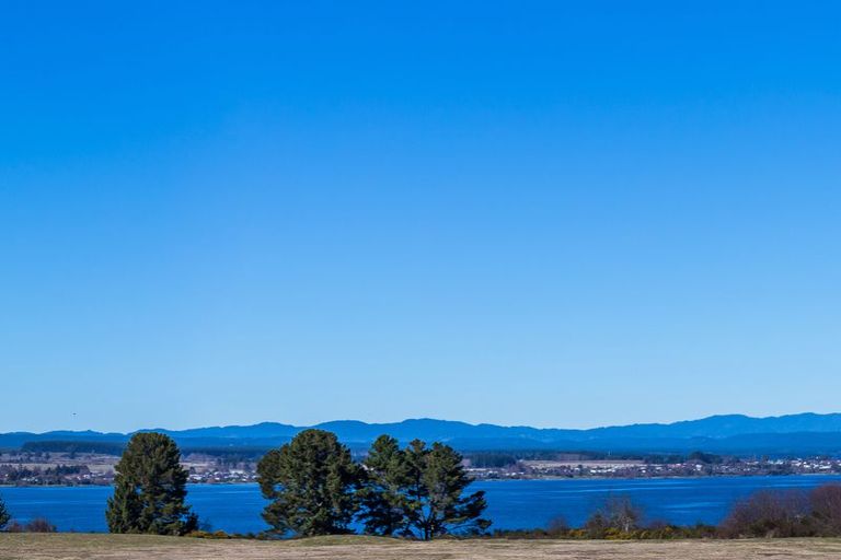 Photo of property in 212 Acacia Bay Road, Nukuhau, Taupo, 3330