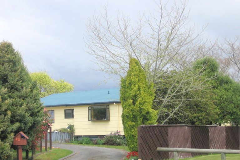 Photo of property in 28 Epping Place, Richmond Heights, Taupo, 3330