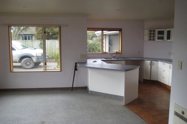 Photo of property in 81a Harris Crescent, Papanui, Christchurch, 8053