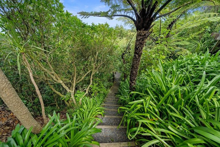 Photo of property in 56 Frobisher Street, Island Bay, Wellington, 6023