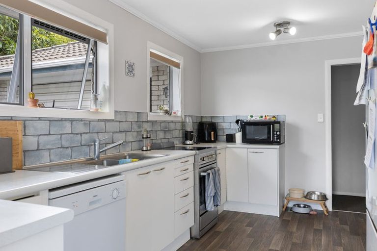 Photo of property in 11 Te Hatepe Avenue, Taupo, 3330