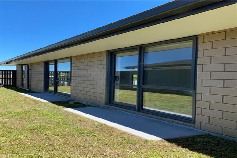 Photo of property in 42 Te Ranga Memorial Drive, Pyes Pa, Tauranga, 3112