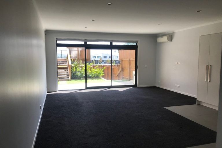 Photo of property in 3 Hudson Bay Road, Hobsonville, Auckland, 0616