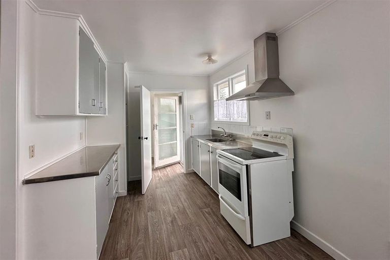 Photo of property in 18 Bolton Place, Otara, Auckland, 2023