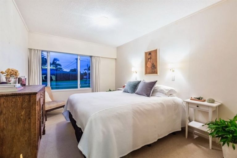 Photo of property in 1/1 Omana Road, Milford, Auckland, 0620