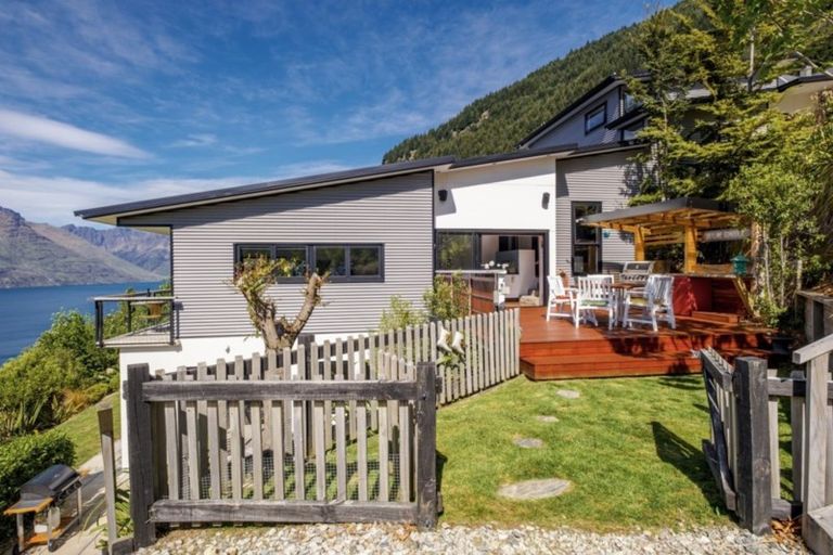 Photo of property in 40 Dart Place, Fernhill, Queenstown, 9300