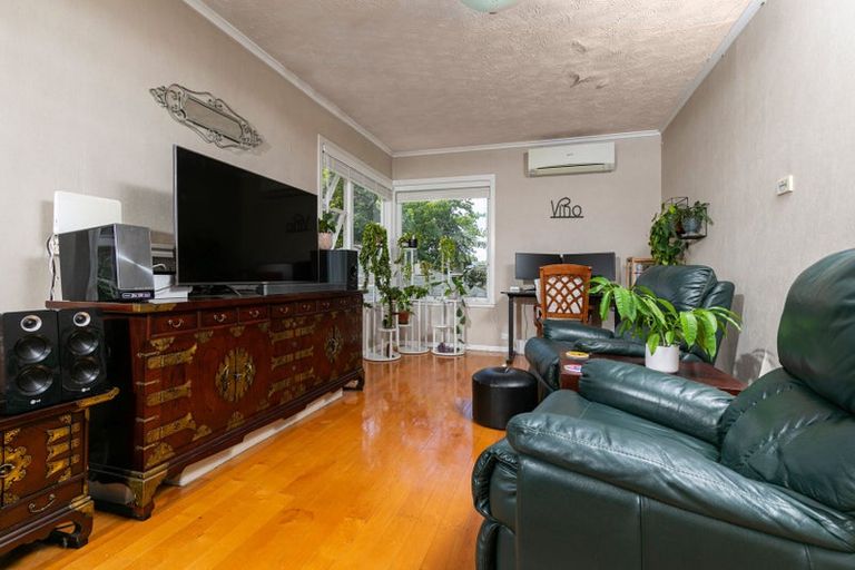 Photo of property in 13b Humphrey Kemp Avenue, Henderson, Auckland, 0612
