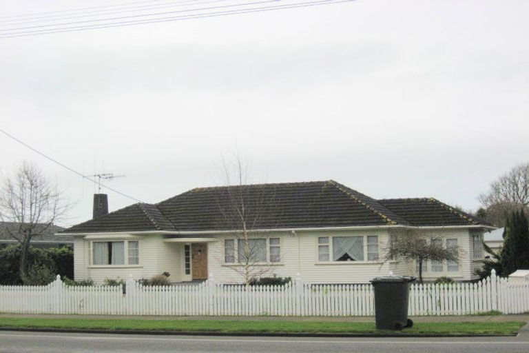 Photo of property in 353 Oxford Street, Levin, 5510