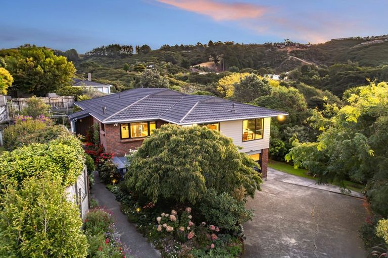 Photo of property in 12 Exploration Way, Whitby, Porirua, 5024