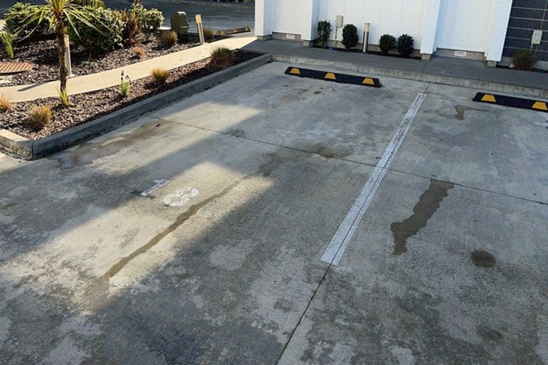 Photo of property in 18/10 Burrows Place, Frankton, Hamilton, 3204