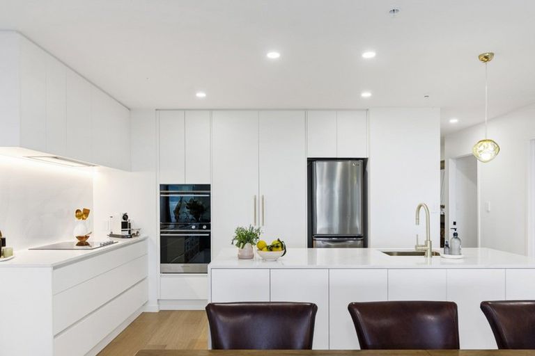 Photo of property in 203/136 Marine Parade, Mount Maunganui, 3116