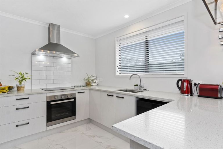 Photo of property in 21 Taffe Crescent, Pyes Pa, Tauranga, 3112