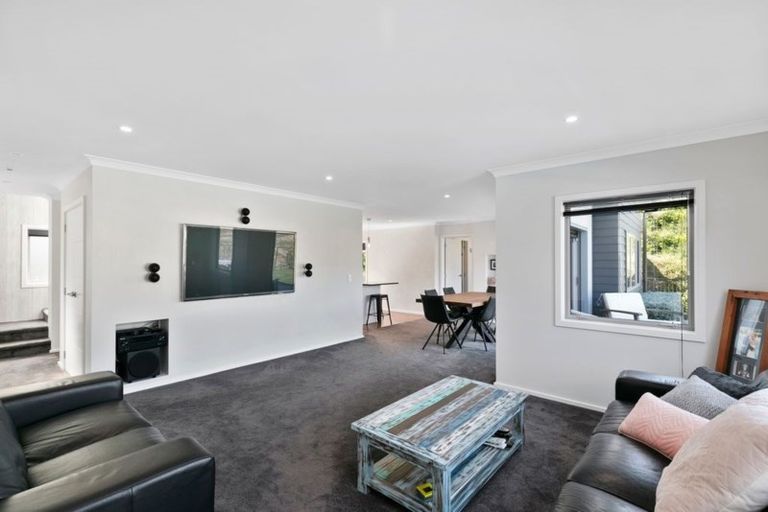 Photo of property in 90 Endeavour Drive, Whitby, Porirua, 5024