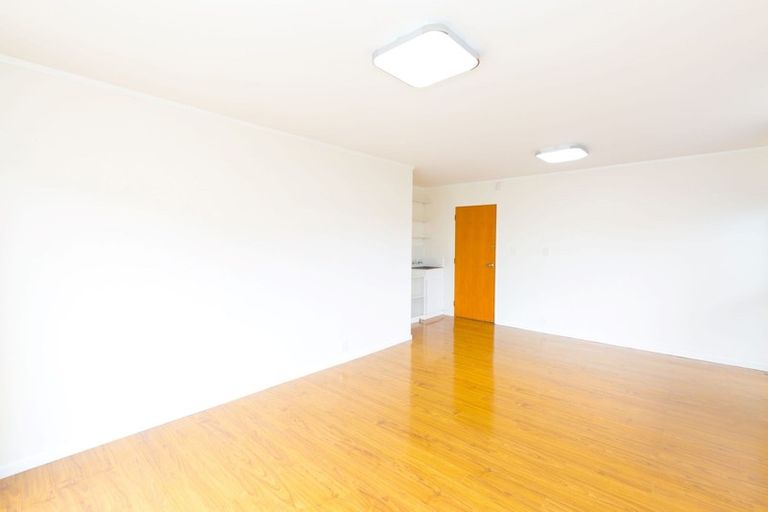 Photo of property in 71a Cambridge Terrace, Waterloo, Lower Hutt, 5011