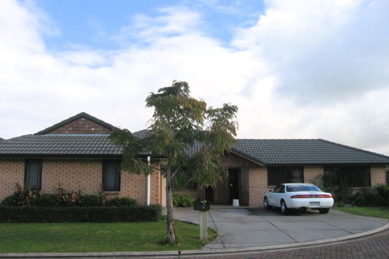 Photo of property in 4 Campile Close, East Tamaki, Auckland, 2016