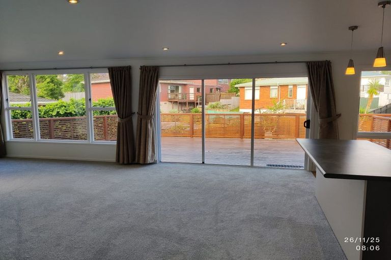 Photo of property in 25 Pooley Street, Pakuranga Heights, Auckland, 2010