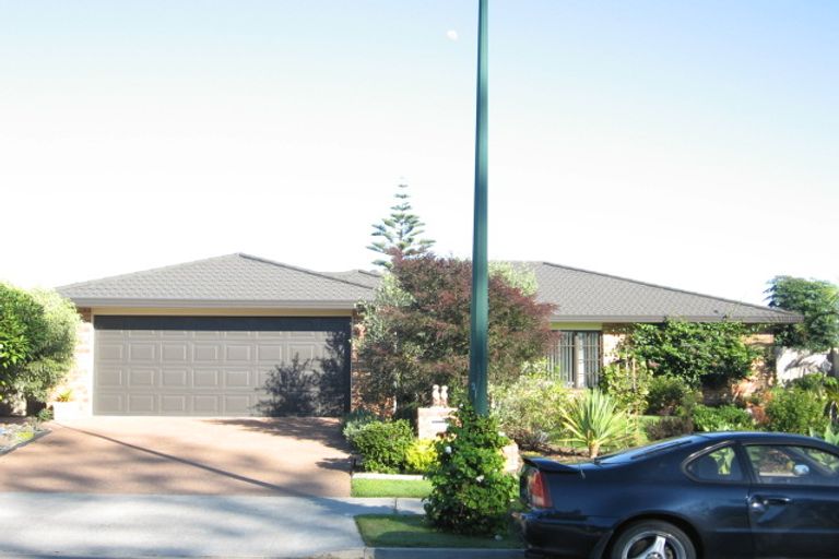 Photo of property in 5 Norm Pellow Drive, Manurewa, Auckland, 2105