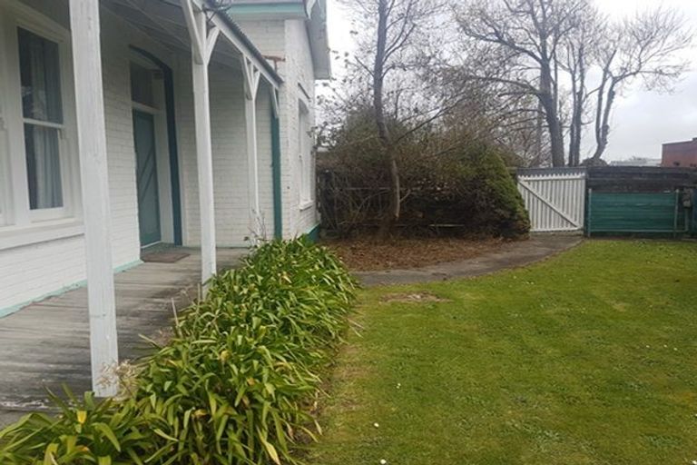 Photo of property in 624 Featherston Street, Roslyn, Palmerston North, 4414