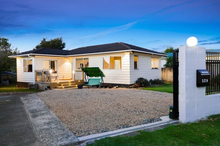 Photo of property in 529 Swanson Road, Ranui, Auckland, 0612