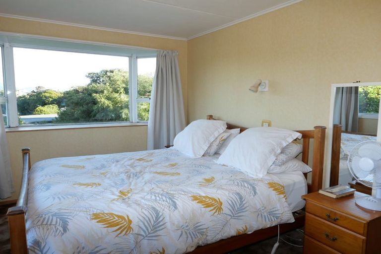 Photo of property in 4 Victor Road, Raumati Beach, Paraparaumu, 5032