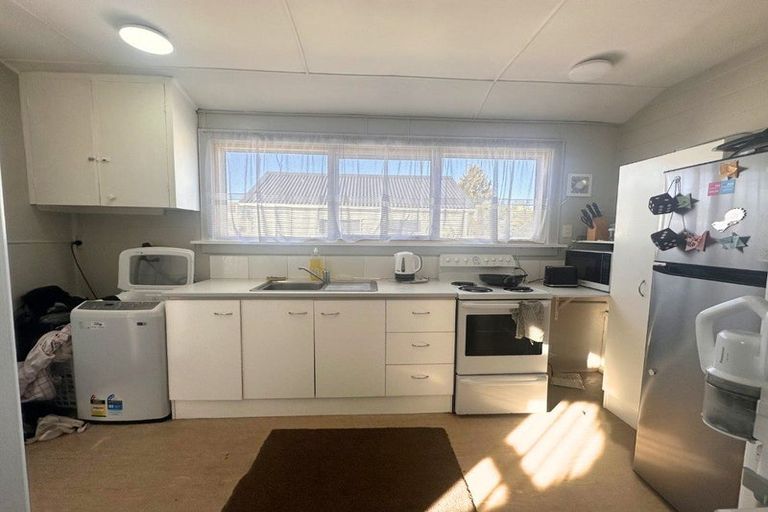 Photo of property in 3/12 Coopers Road, Dallington, Christchurch, 8061