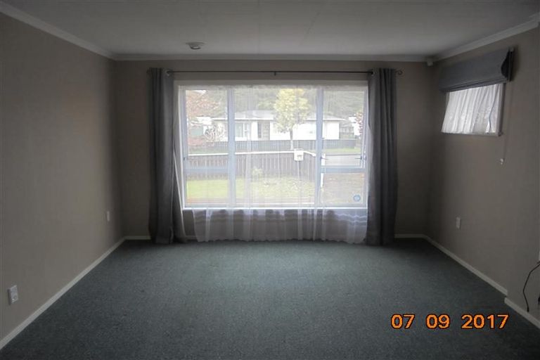 Photo of property in 67 Peel Place, Wainuiomata, Lower Hutt, 5014