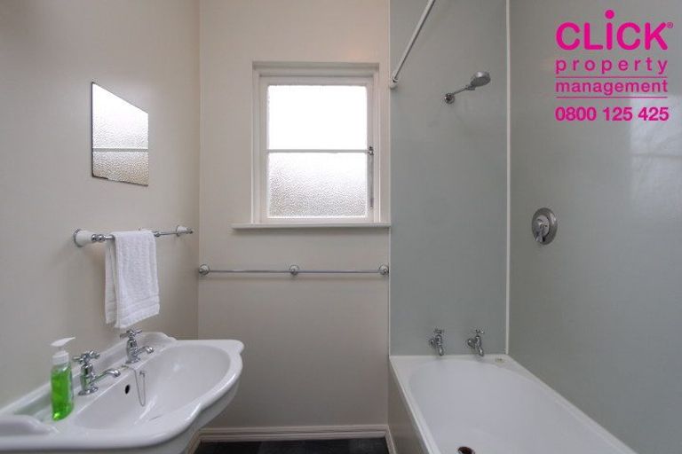 Photo of property in 4f Alva Street, Dunedin Central, Dunedin, 9016