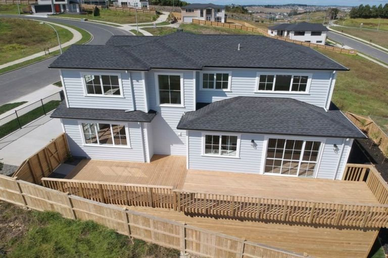 Photo of property in 31 Takurua Terrace, Orewa, 0931