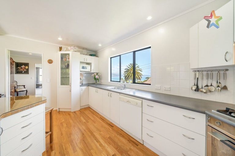 Photo of property in 36a Maungaraki Road, Korokoro, Lower Hutt, 5012