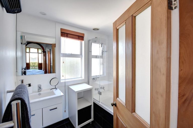 Photo of property in 10 Whitby Street, Mornington, Dunedin, 9011