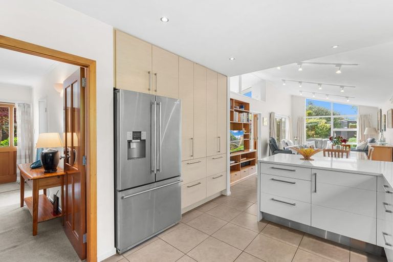 Photo of property in 10 Powell Crescent, Ilam, Christchurch, 8041