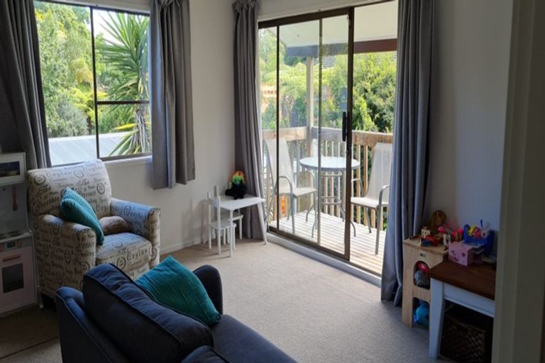 Photo of property in 1/21 Capricorn Place, Browns Bay, Auckland, 0630