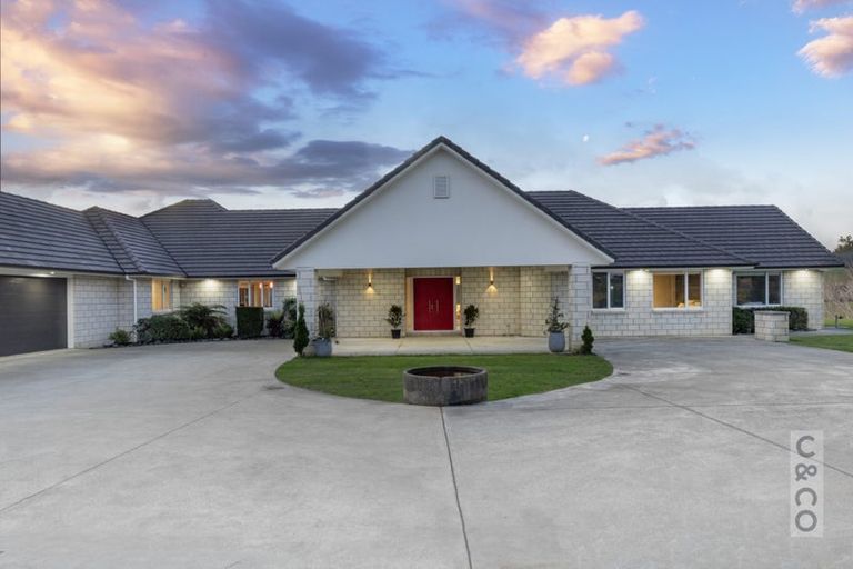 Photo of property in 1242 State Highway 16, Waimauku, 0883