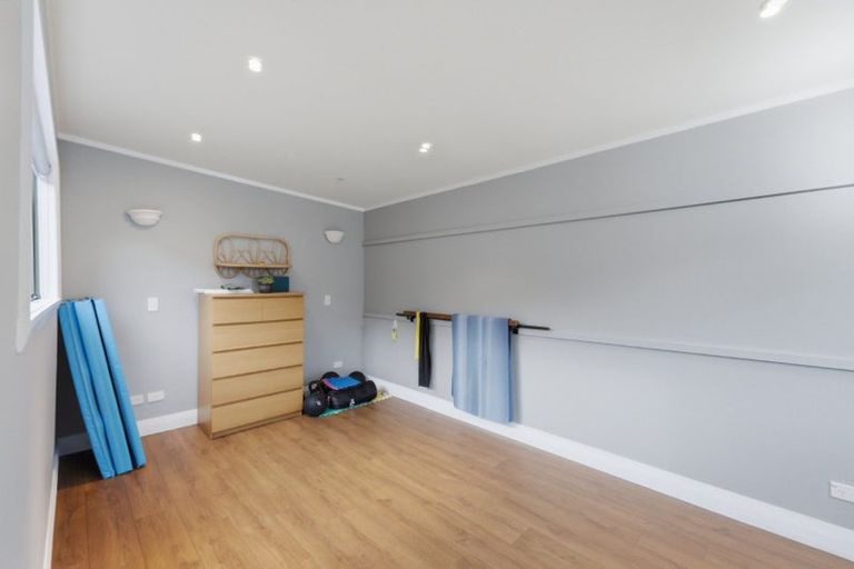 Photo of property in 82 Wairau Road, Oakura, 4314