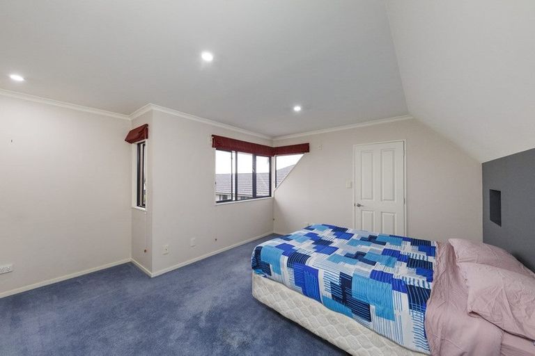 Photo of property in 7 La Lena Grove, Fitzherbert, Palmerston North, 4410