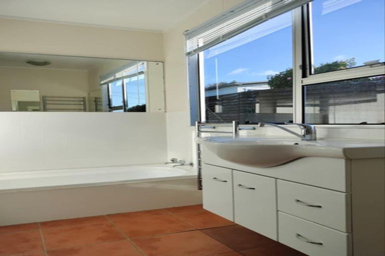 Photo of property in 65 Brightside Road, Stanmore Bay, Whangaparaoa, 0932