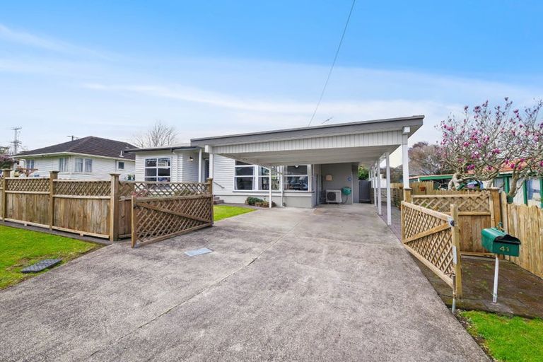 Photo of property in 1/18 Toru Street, Te Atatu Peninsula, Auckland, 0610