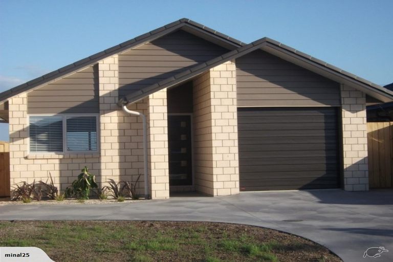 Photo of property in 9 Ponga Place, Papamoa Beach, Papamoa, 3118