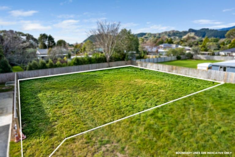 Photo of property in 10 Ropata Te Ao Way, Otaki, 5512
