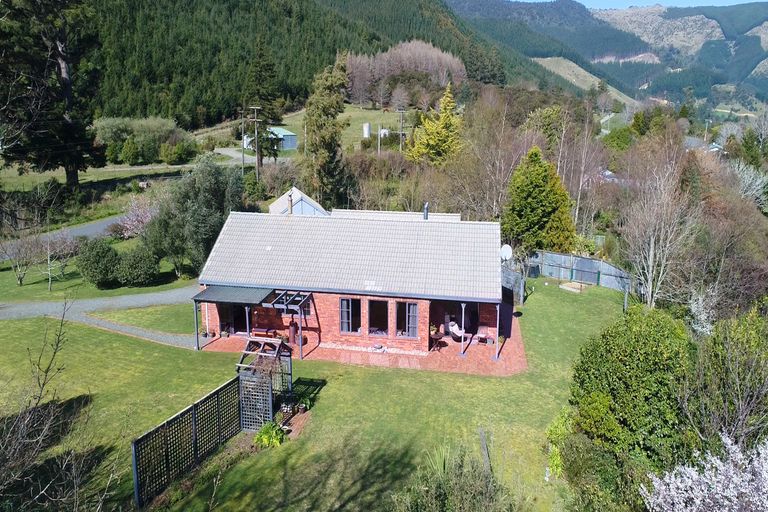 Photo of property in 166 Wakamarina Road, Canvastown, Havelock, 7178