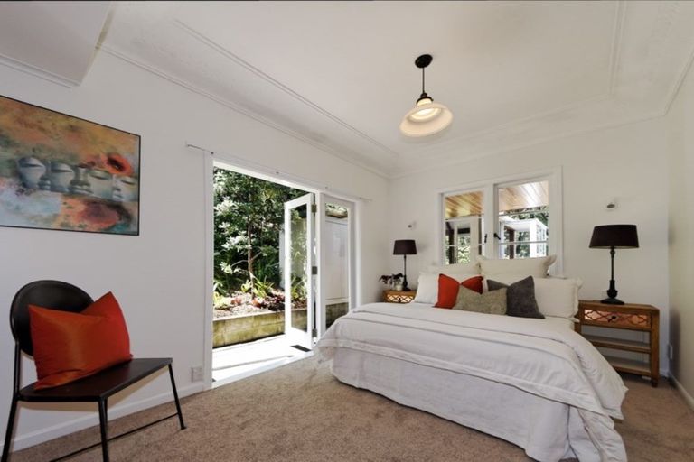 Photo of property in 35 Beach Valley Road, Piha, New Lynn, 0772