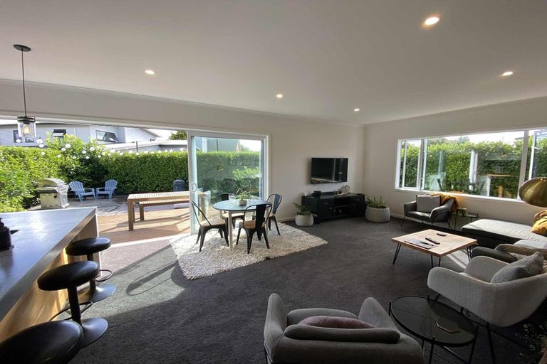 Photo of property in 9 Salisbury Avenue, Terrace End, Palmerston North, 4410