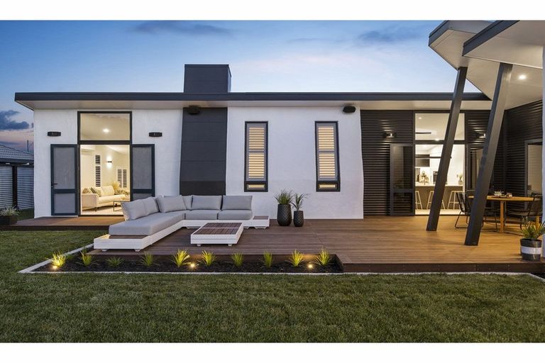 Photo of property in 30 Araroa Place, Papamoa Beach, Papamoa, 3118